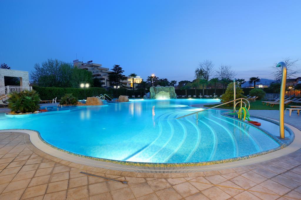 Hotel Terme All'Alba Abano Terme Dış mekan fotoğraf
